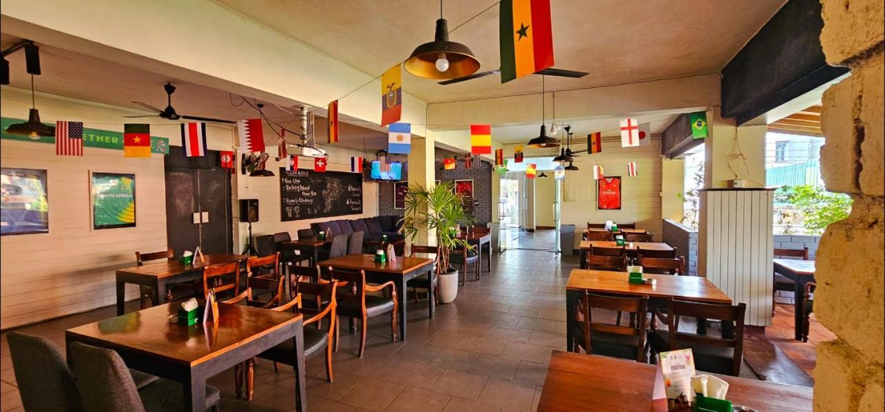 The Lion Pub & Hotel Dehiwala-Mount Lavinia Екстериор снимка